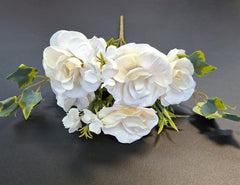 Buchet 5 trandafiri artificiali crem – flori decorative, 29cm