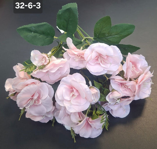 Buchet Artificial Tip Camelii Roz Pal cu Frunze Verzi - 25cm