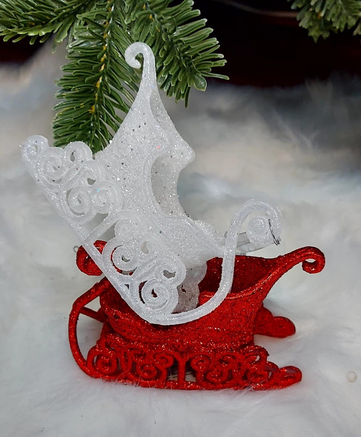 Set 12 ornamente de Crăciun în formă de sanie, cu sclipici – Alb sau Roșu - 11cm