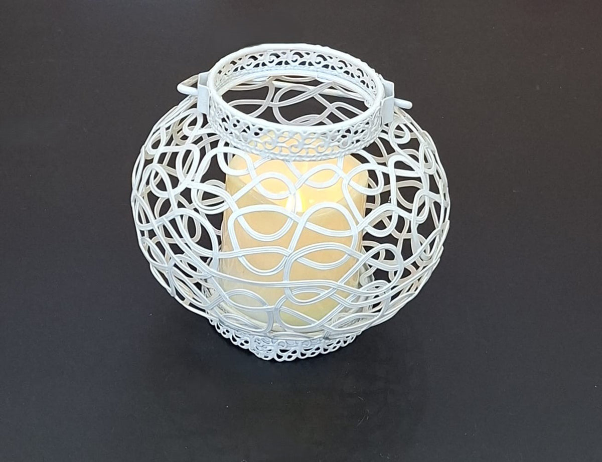 Felinar decorativ crem din metal cu lumânare LED – model rotund elegant