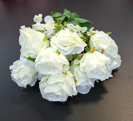 Buchet 11 trandafiri ivory artificiali – 48cm, tije sârmă, material textil