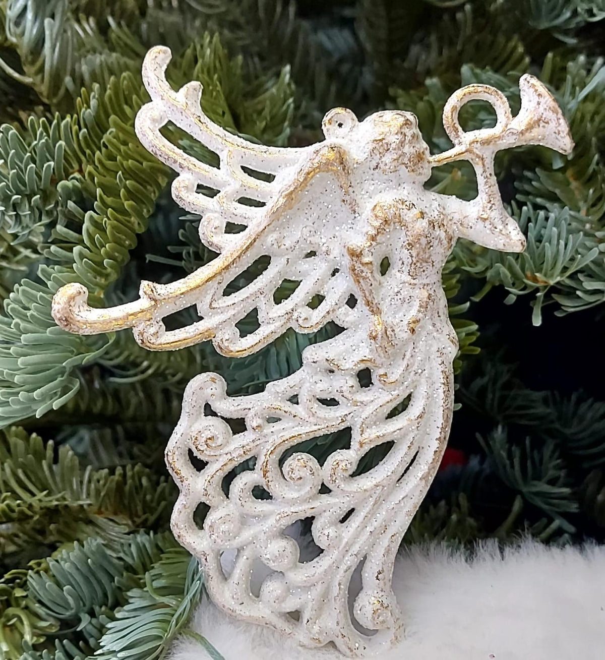 Îngeri decorativi albi cu sclipici auriu 12cm – set 10 bucăți