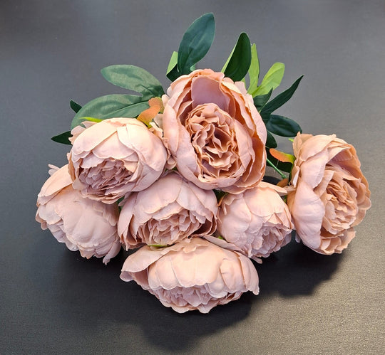 Buchet bujori artificiali cappuccino – 7 flori, aspect natural 40cm
