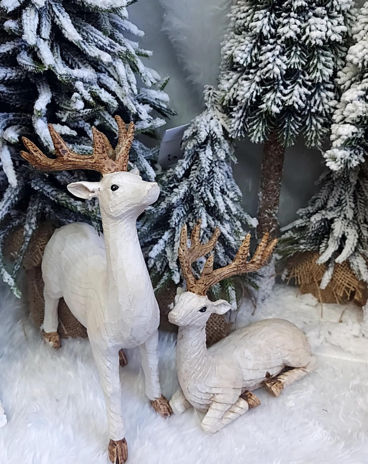 Set 2 reni decorativi din ceramică albă