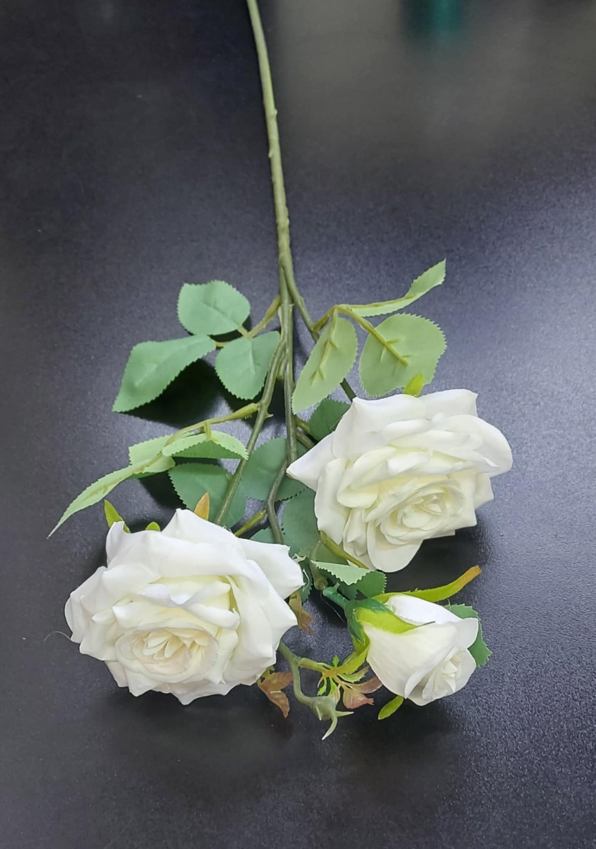 Fir Trandafir artificial alb crem 65cm – flori decorative realiste
