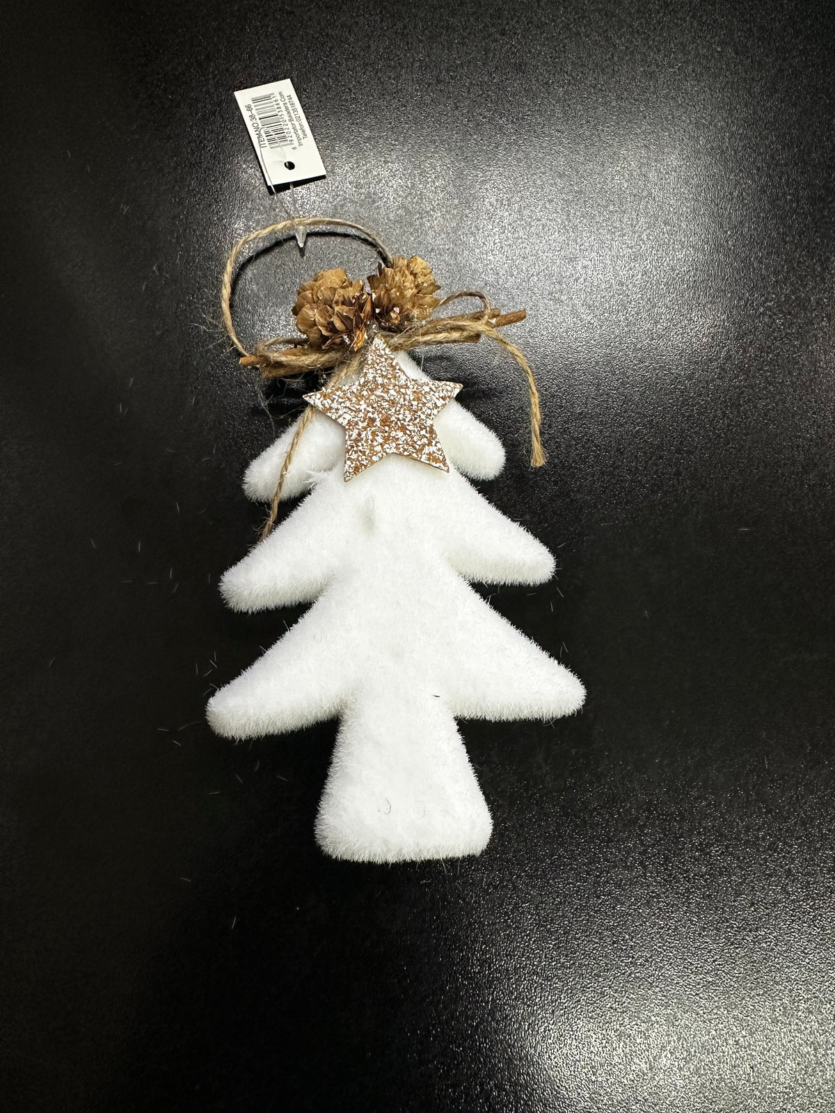 Ornament Crăciun brăduț pufos alb cu conuri și stea strălucitoare - 13cm