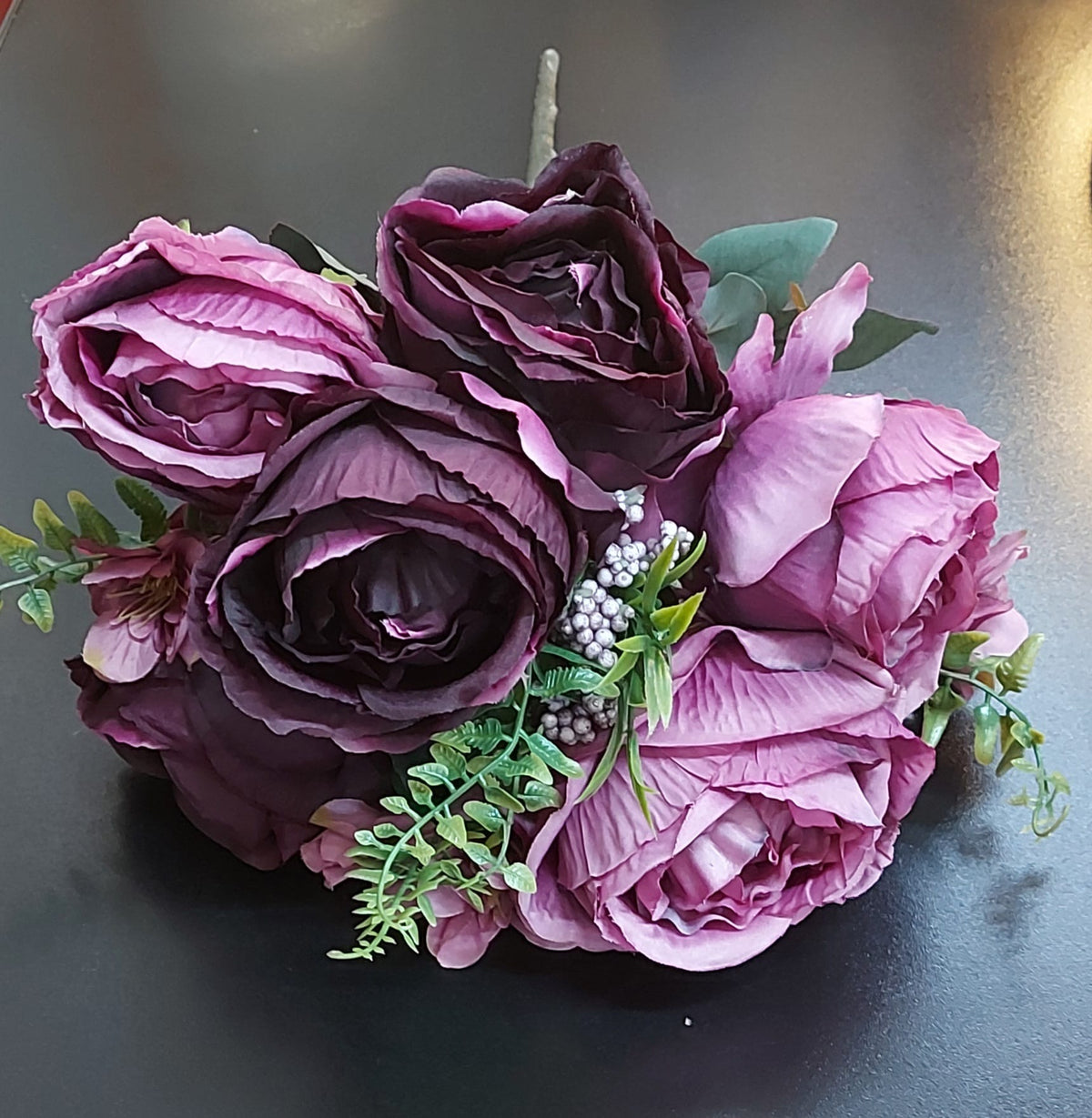 Buchet 6 trandafiri mov inchis artificiali – 46cm, tije sârmă, material textil
