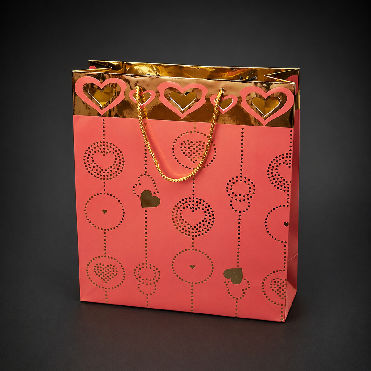Set 12 pungi cadou din carton roz cu inimioare aurii - 32X25cm