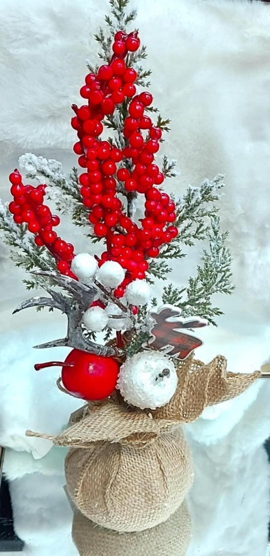 Aranjament Decorativ de Crăciun cu Fructe Roșii și Decor Festiv - 30cm