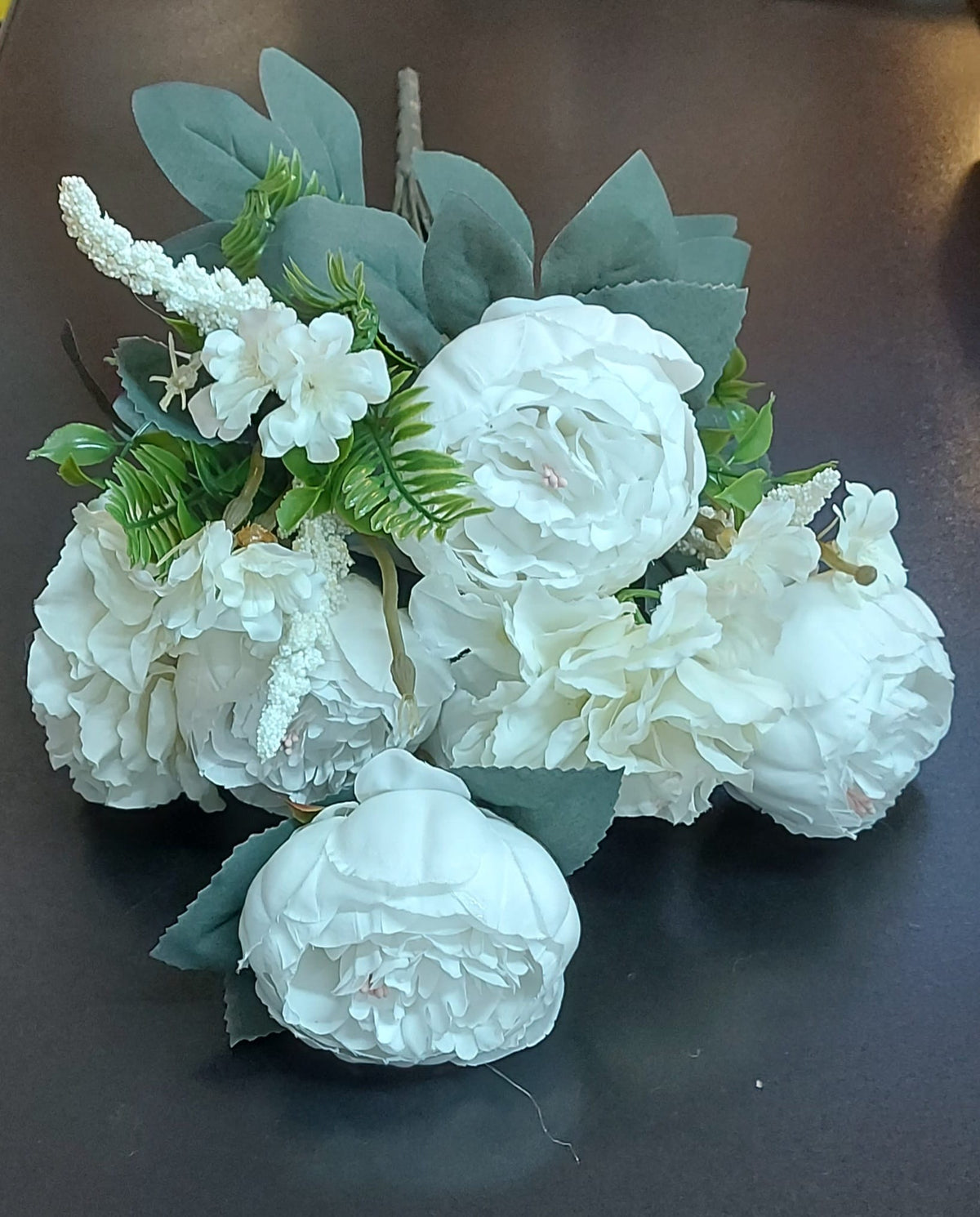 Buchet cu Bujori Alb Ivoire 49cm – Flori Artificiale din Material Textil