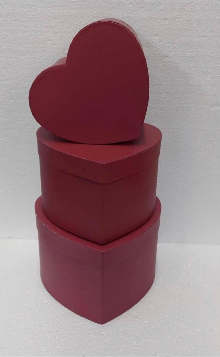 Cutii din carton în formă de inimă, bordo – set 3 bucăți