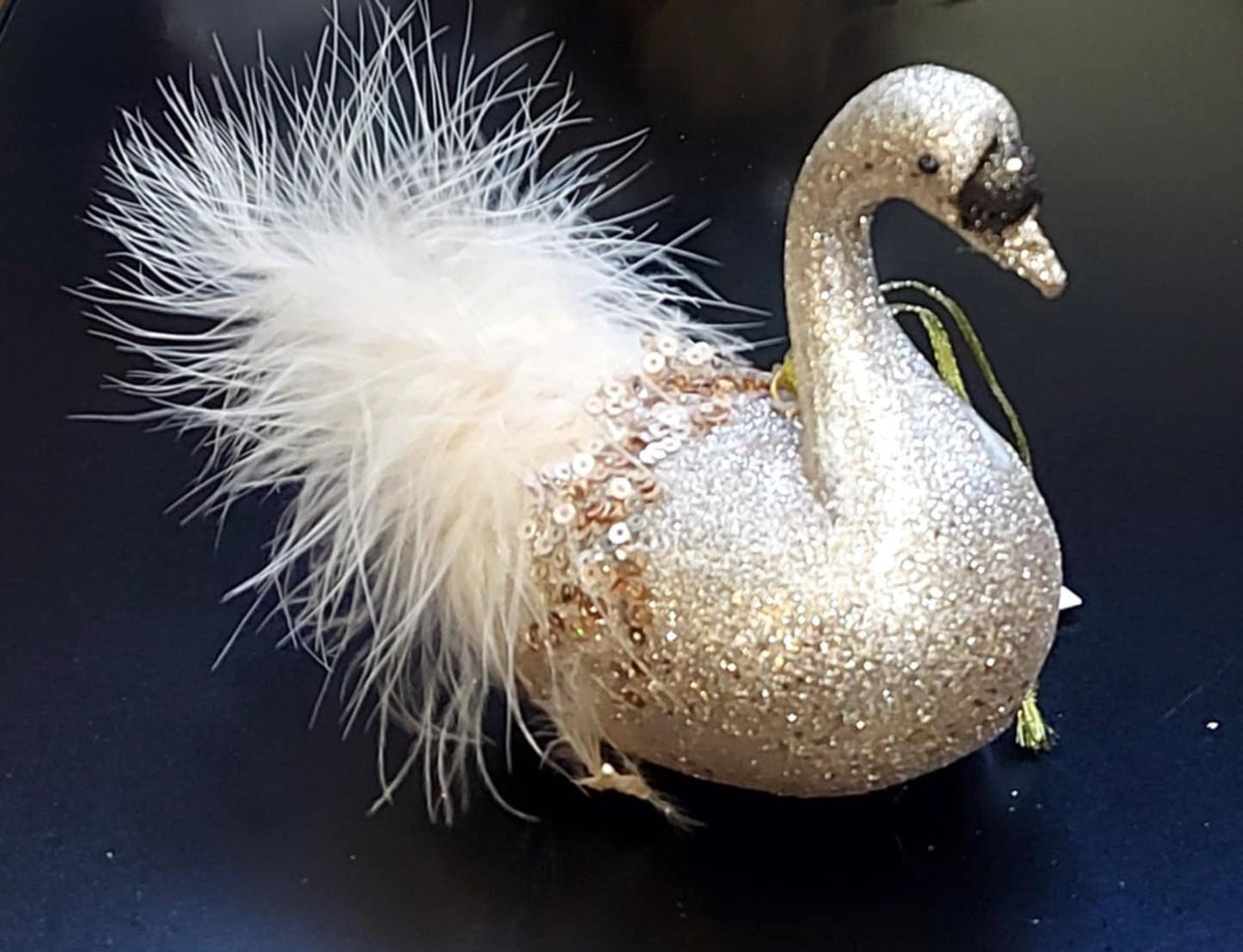 Ornament Crăciun Lebădă Champagne cu Pene și Sclipici - 15cm