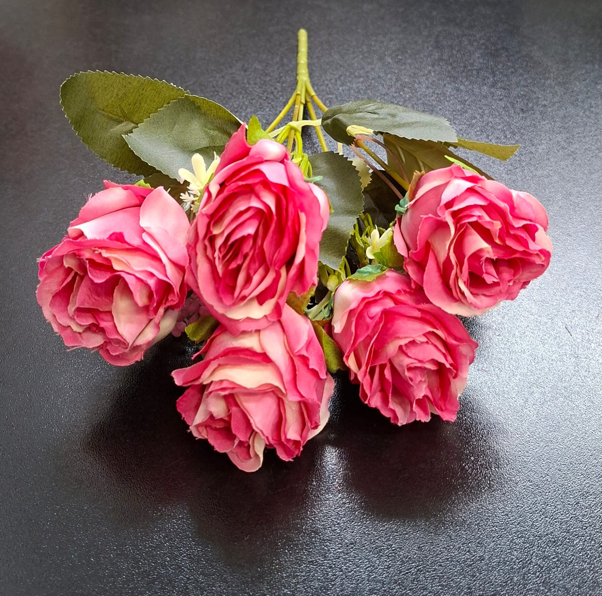 Buchet 5 trandafiri roz artificiali 30 cm – flori decorative