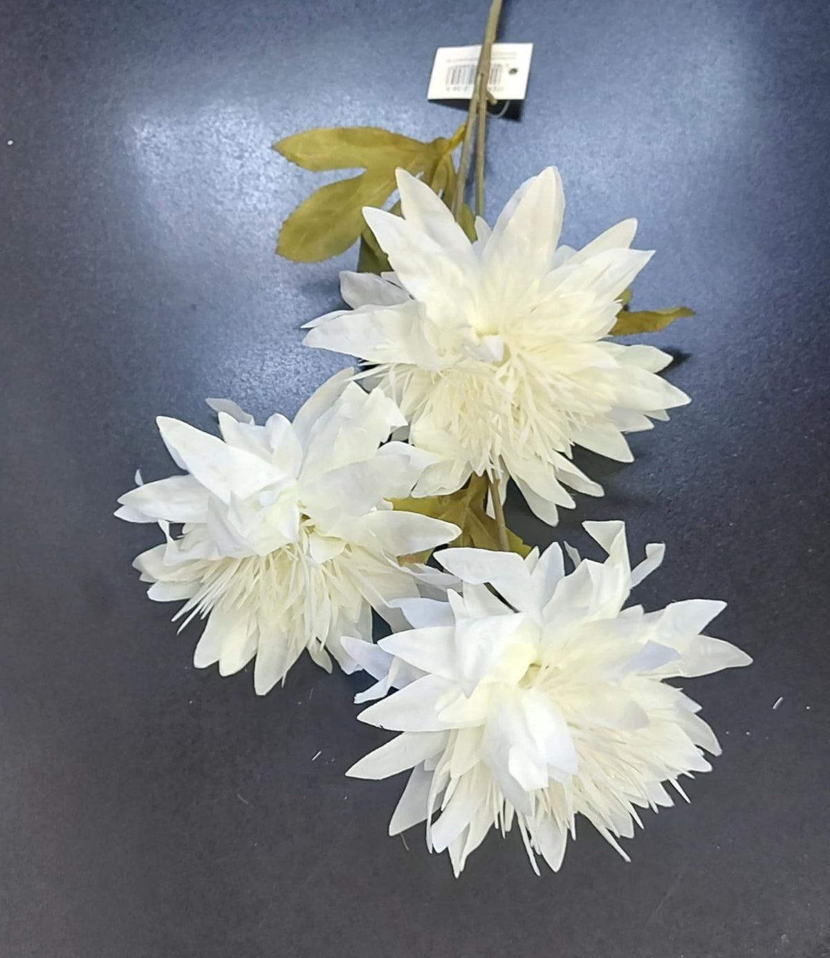 Fir de dalie artificială albă – 3 flori mari, 60 cm