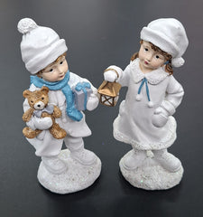 Set 2 figurine copii de iarnă albe, decor ceramic Crăciun - 15cm