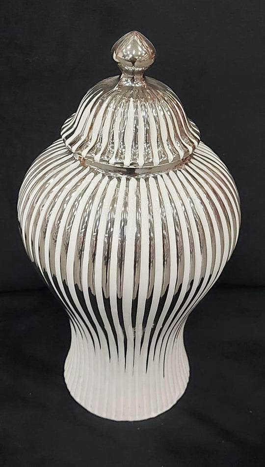 Vază decorativă ceramică cu capac 27 cm Lve – alb lucios cu dungi argintii elegante (98-1)