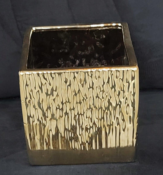 Vază decorativă ceramică pătrată 12 cm Lve – finisaj auriu lucios texturat (98-23)