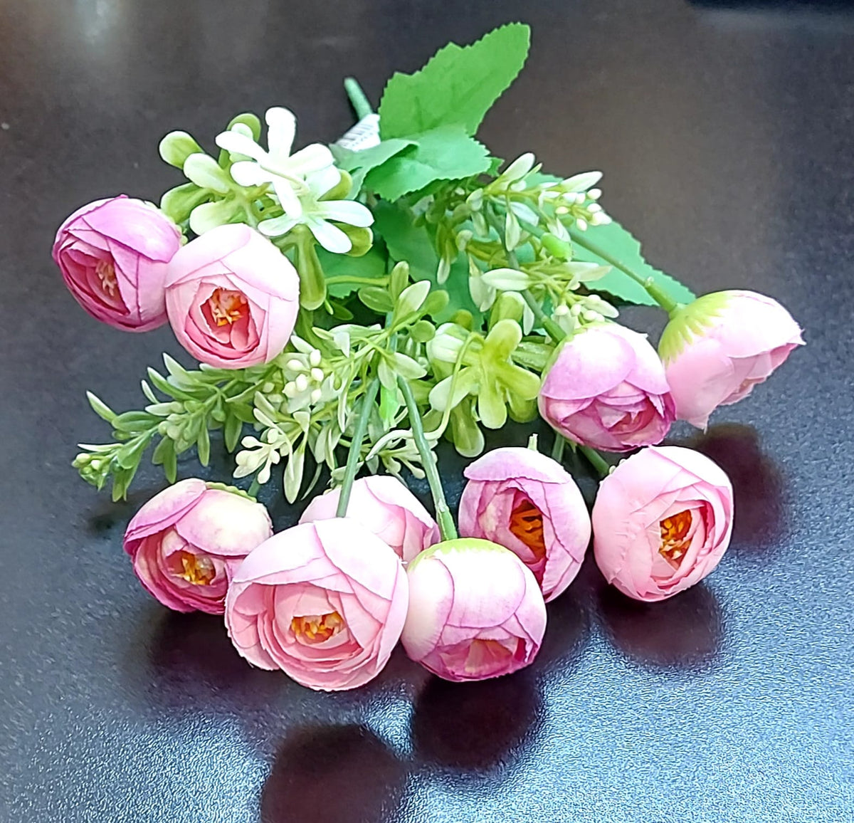 Buchet bujori artificiali roz – 30cm, detalii realiste și accente florale
