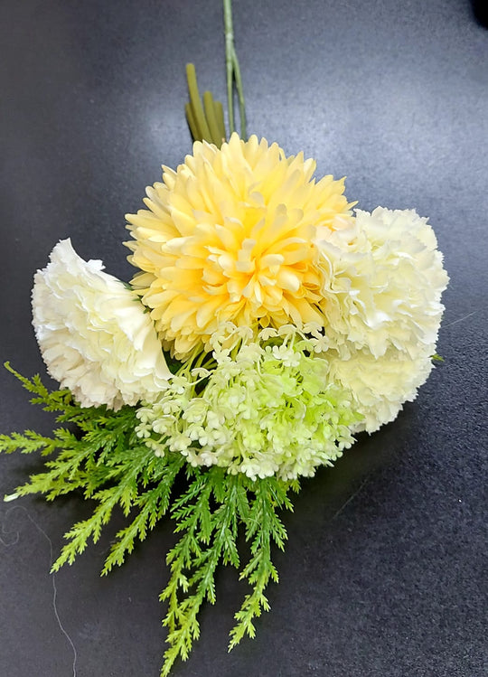 Buchet flori artificiale crizanteme galben cu verdeață – 32cm