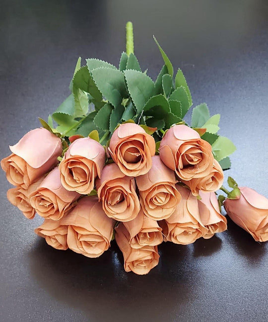 Buchet 18 trandafiri terracotta artificiali – 41 cm, tije sârmă, material textil