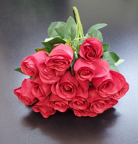 Buchet 18 trandafiri roșii artificiali – 41 cm, tije sârmă, material textil