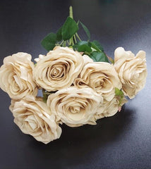 Buchet 9 trandafiri cappuccino artificiali – 47cm, tije sârmă, material textil