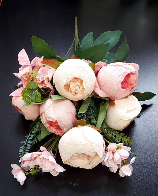 Buchet Elegant cu Bujori Crem-Piersică – Flori Artificiale Premium