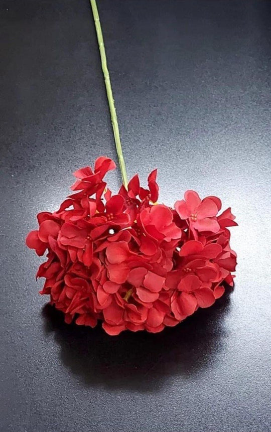 Fir Hortensie Roșu Aprins – Floare Artificială pe Tulpină, Material Textil