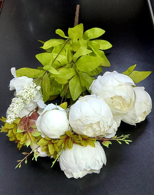 Buchet cu Bujori Albi – Flori Artificiale din Material Textil