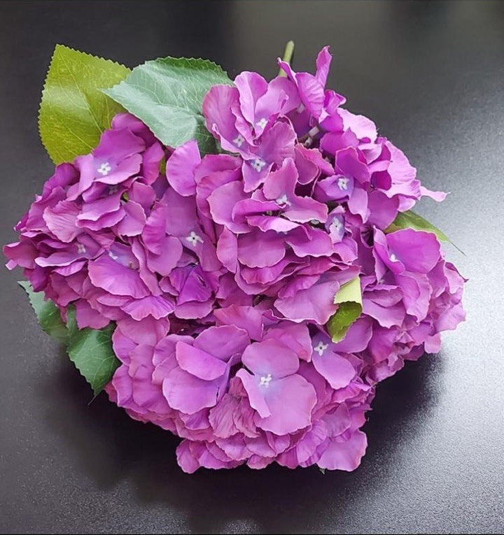 Buchet cu Hortensii Mov – Flori Artificiale Elegante din Material Textil