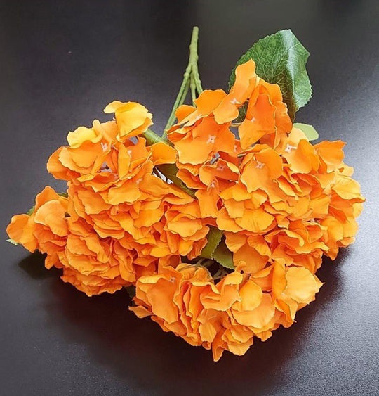 Buchet cu Hortensii Portocalii – Flori Artificiale Elegante din Material Textil