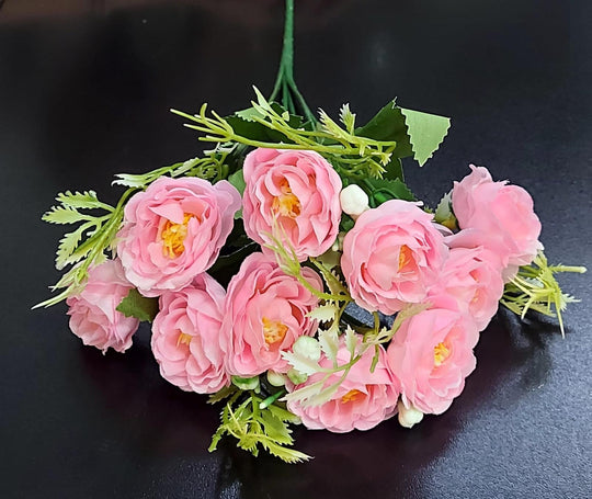 Buchet artificial cu trandafiri roz intens – 30 cm